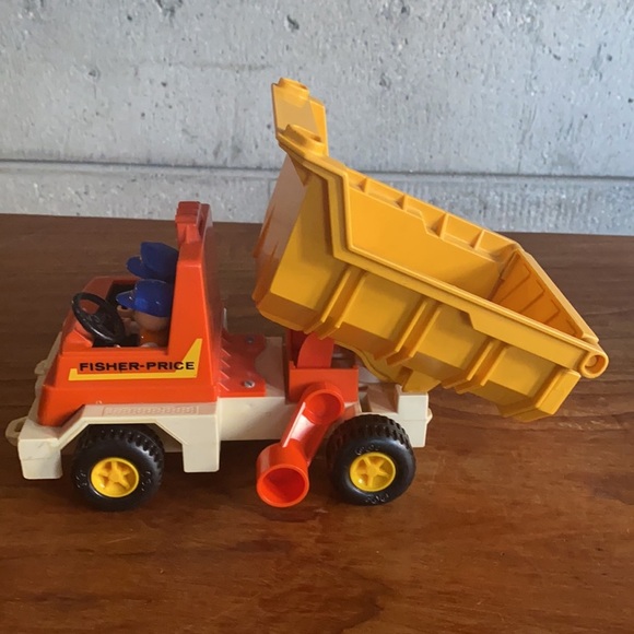 Vintage 1979 Fisher-Price Truck + 2 little characters - Picture 5 of 11